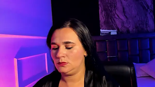 Sienarosewood online show from December 18, 2025, 4:06 am