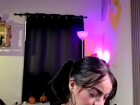 Nicole diaz7 online show from November 23, 2025, 1:10 pm