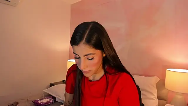 Snapshot of IsabelaStefano chatting on June 6, 2026, 3:23 am IsabelaStefano online show from June 6, 2026, 3:23 am