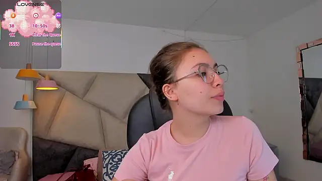 MarieTaylor  online show from February 26, 2026, 6:19 pm