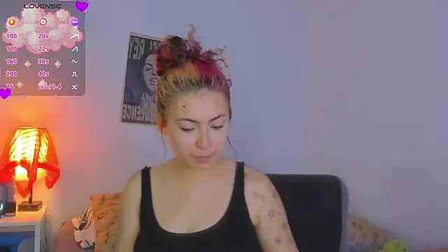 Snapshot of MarieTaylor_ chatting on June 25, 2026, 8:14 pm MarieTaylor online show from June 25, 2026, 8:14 pm
