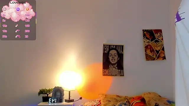 Snapshot of MarieTaylor_ chatting on May 4, 2026, 6:44 pm MarieTaylor online show from May 4, 2026, 6:44 pm