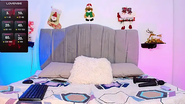 Snapshot of Maddy__Jones chatting on December 3, 2025, 7:13 pm Maddy Jones online show from December 3, 2025, 7:13 pm