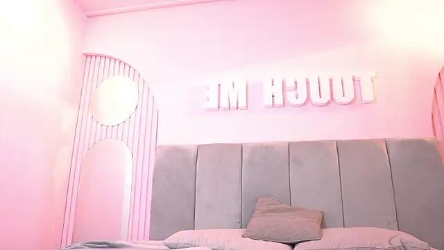 Snapshot of Bratz_luxxxury chatting on March 7, 2026, 12:50 am Bratz luxxxury online show from March 7, 2026, 12:50 am