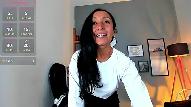 Violet Kumar online show from December 1, 2025, 7:48 pm