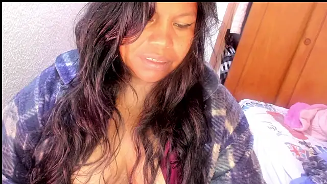 Snapshot of ebonycamelia chatting on March 11, 2026, 6:13 pm ebonycamelia online show from March 11, 2026, 6:13 pm