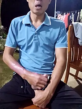 huykkk99 online show from February 28, 2026, 5:01 pm