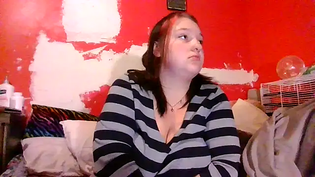 Snapshot of living420 chatting on December 3, 2025, 4:13 am living420 online show from December 3, 2025, 4:13 am