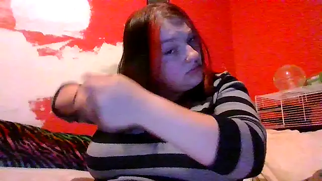 Snapshot of living420 chatting on December 4, 2025, 3:38 am living420 online show from December 4, 2025, 3:38 am