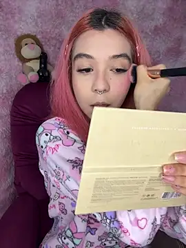 Valen-Foxx1 online show from April 17, 2026, 4:48 am