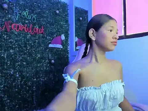 caylin dolls2 online show from November 24, 2025, 7:36 pm