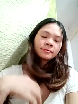 Snapshot of quynhquynh_ chatting on November 27, 2025, 4:07 pm quynhquynh online show from November 27, 2025, 4:07 pm