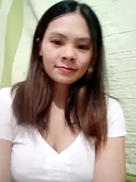 Snapshot of quynhquynh_ chatting on November 22, 2025, 3:00 pm quynhquynh online show from November 22, 2025, 3:00 pm