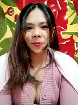 quynhquynh  online show from January 15, 2026, 2:20 pm