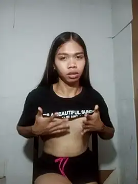 asian reyanxxx online show from November 23, 2025, 7:07 am