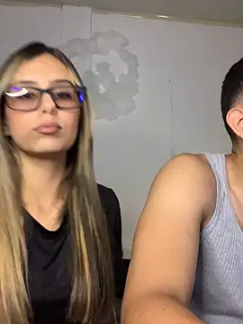 Snapshot of Sharlotte_Davin chatting on December 1, 2025, 3:07 am Sharlotte Davin online show from December 1, 2025, 3:07 am