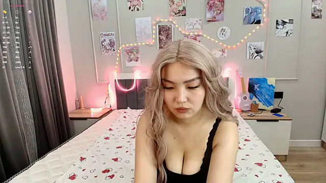 junamiin online show from November 29, 2025, 7:14 pm