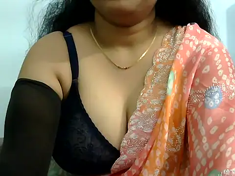 Snapshot of SugarNila chatting on November 28, 2025, 6:35 am SugarNila online show from November 28, 2025, 6:35 am