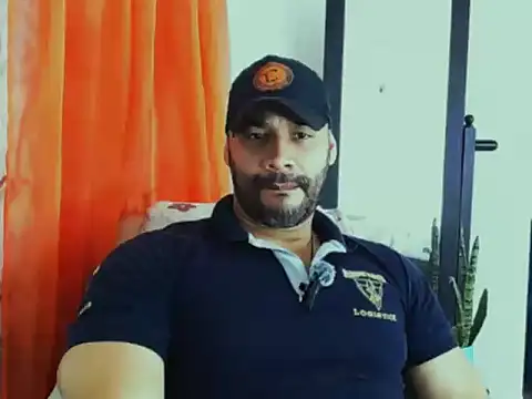 musclehetero online show from May 16, 2026, 7:35 pm