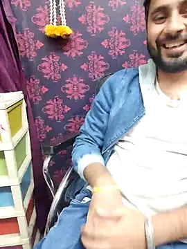 Cute Lucky online show from December 17, 2025, 10:09 am