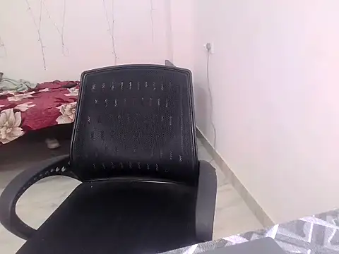 Snapshot of shivani_sharma_2 chatting on December 16, 2025, 7:12 am shivani sharma 2 online show from December 16, 2025, 7:12 am