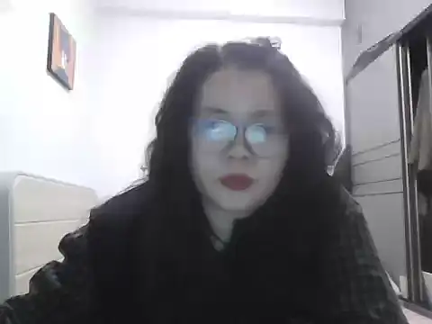 Huahua3187 online show from November 27, 2025, 11:10 am