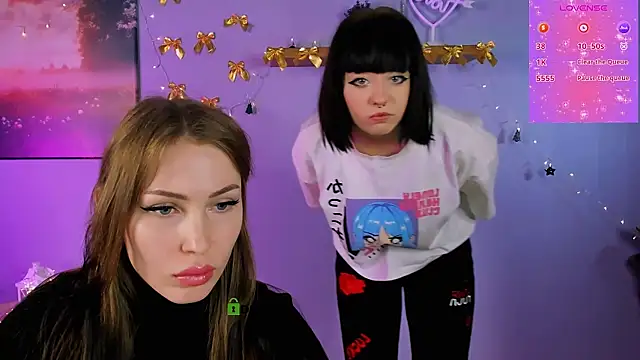 Snapshot of ariel_shadow chatting on December 20, 2025, 7:50 pm ariel shadow online show from December 20, 2025, 7:50 pm