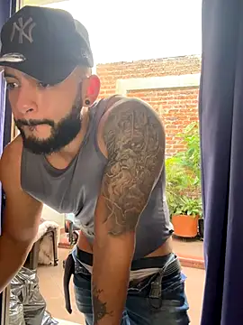 Snapshot of Mike_savage3 chatting on December 3, 2025, 7:24 pm Mike savage3 online show from December 3, 2025, 7:24 pm