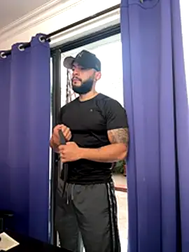 Snapshot of Mike_savage3 chatting on December 19, 2025, 12:18 pm Mike savage3 online show from December 19, 2025, 12:18 pm