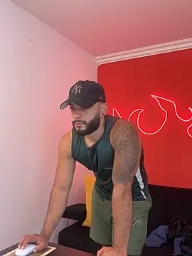 Snapshot of Mike_savage3 chatting on March 31, 2026, 12:18 pm Mike savage3 online show from March 31, 2026, 12:18 pm