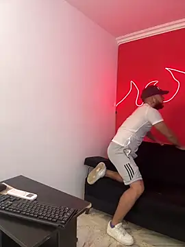 Snapshot of Mike_savage3 chatting on December 21, 2025, 12:18 pm Mike savage3 online show from December 21, 2025, 12:18 pm