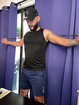 Snapshot of Mike_savage3 chatting on December 18, 2025, 12:20 pm Mike savage3 online show from December 18, 2025, 12:20 pm