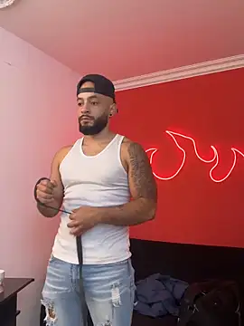 Snapshot of Mike_savage3 chatting on April 16, 2026, 12:17 pm Mike savage3 online show from April 16, 2026, 12:17 pm