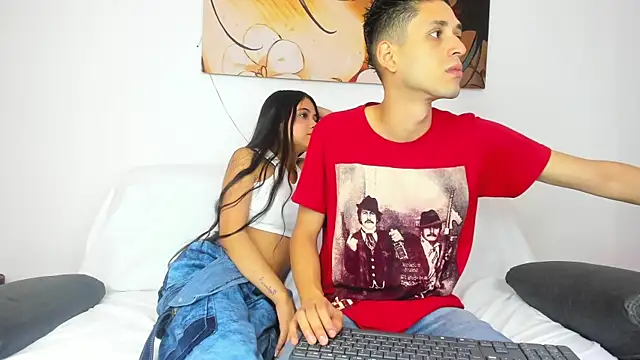 Snapshot of dracke_and_zara chatting on December 15, 2025, 12:11 pm dracke and zara online show from December 15, 2025, 12:11 pm