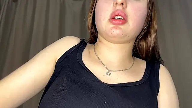 Snapshot of DivaRay chatting on November 30, 2025, 10:05 am DivaRay online show from November 30, 2025, 10:05 am