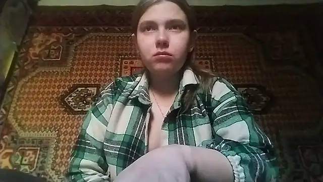 KikiBang online show from November 24, 2025, 10:48 am