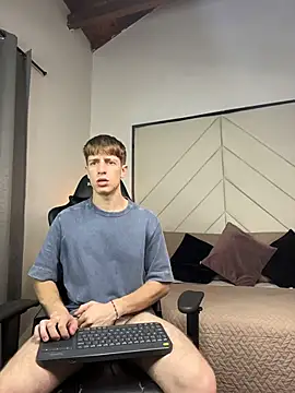 Snapshot of Ostin_Saints chatting on November 26, 2025, 12:16 pm Ostin Saints online show from November 26, 2025, 12:16 pm