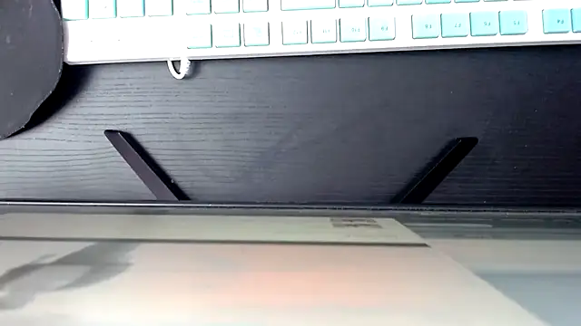 xoxo melany online show from January 13, 2026, 12:31 pm