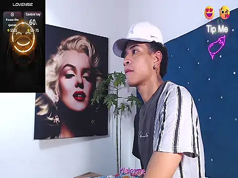 Snapshot of crissex3 chatting on March 15, 2026, 12:34 pm crissex3 online show from March 15, 2026, 12:34 pm