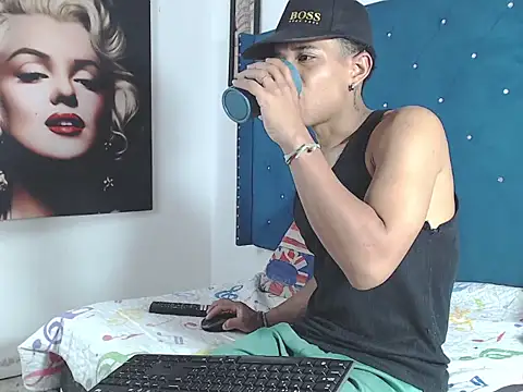 Snapshot of crissex3 chatting on March 22, 2026, 3:13 pm crissex3 online show from March 22, 2026, 3:13 pm