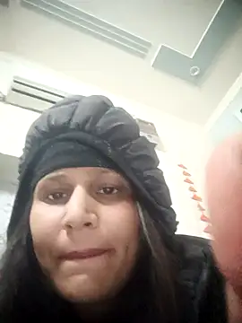 Ariana101 online show from November 30, 2025, 7:14 pm