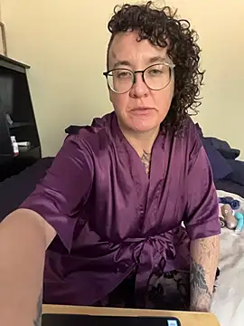 sareberr420 online show from November 29, 2025, 4:07 pm