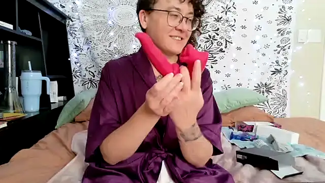 sareberr420 online show from January 19, 2026, 4:11 pm