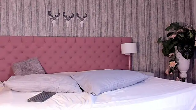 Snapshot of DaimondJohnson chatting on December 20, 2025, 9:17 pm DaimondJohnson online show from December 20, 2025, 9:17 pm