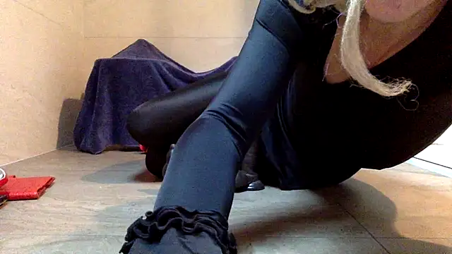 AsiaSlavePantyhosed online show from December 19, 2025, 1:46 pm