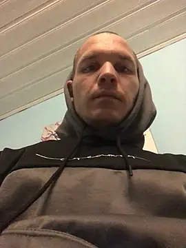 Snapshot of Spielzeugtwink chatting on February 1, 2026, 4:27 pm Spielzeugtwink online show from February 1, 2026, 4:27 pm