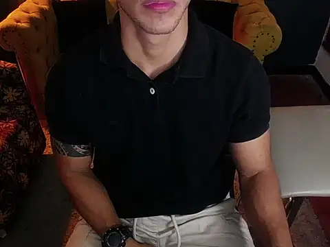 Snapshot of tayler_luke chatting on December 18, 2025, 1:22 am tayler luke online show from December 18, 2025, 1:22 am