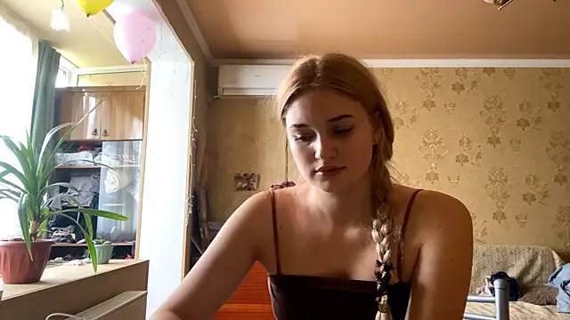 Malley Saunds online show from November 24, 2025, 7:08 am