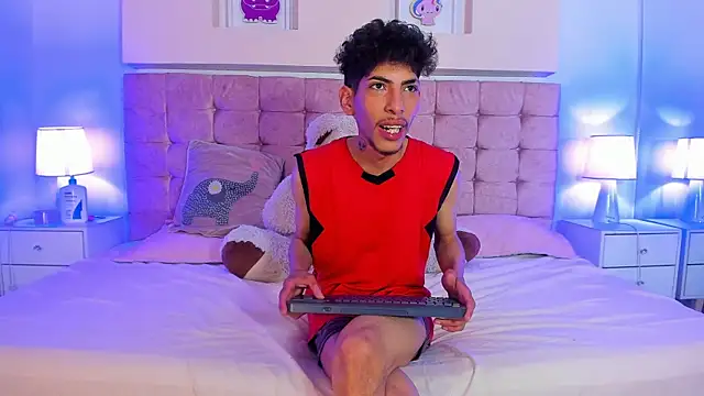 Snapshot of Katy_Gomez_ chatting on November 29, 2025, 12:16 pm Katy Gomez online show from November 29, 2025, 12:16 pm