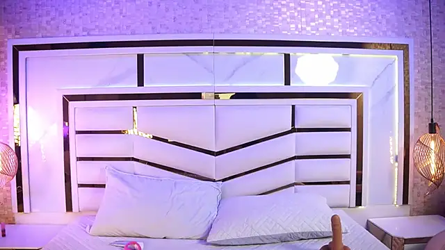 Snapshot of luciana_agudelo chatting on December 22, 2025, 7:58 pm luciana agudelo online show from December 22, 2025, 7:58 pm